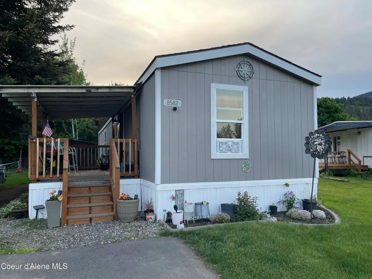 8582 W Park LOOP, Rathdrum, ID 83858 - #1
