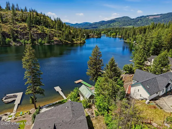 24305 N Lakeview Blvd, Rathdrum, ID 83858