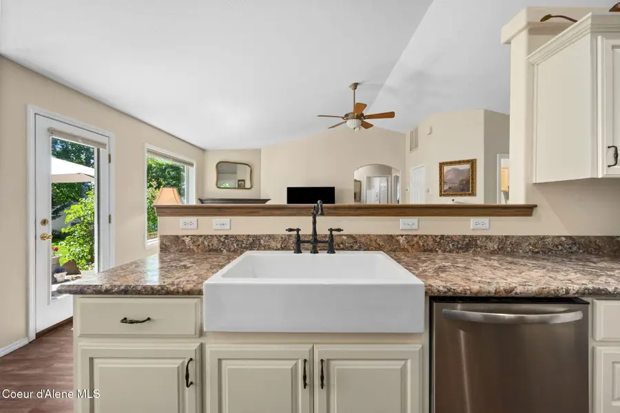 1694 W Cardinal AVE, Hayden, ID 83835 - #3