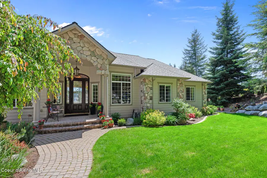 555 W Harbor View DR, Coeur Dalene, ID 83814 - #2