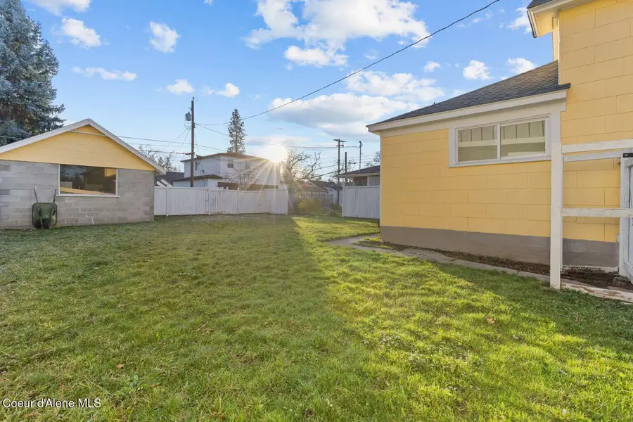 620 W River AVE, Coeur Dalene, ID 83814 - #3