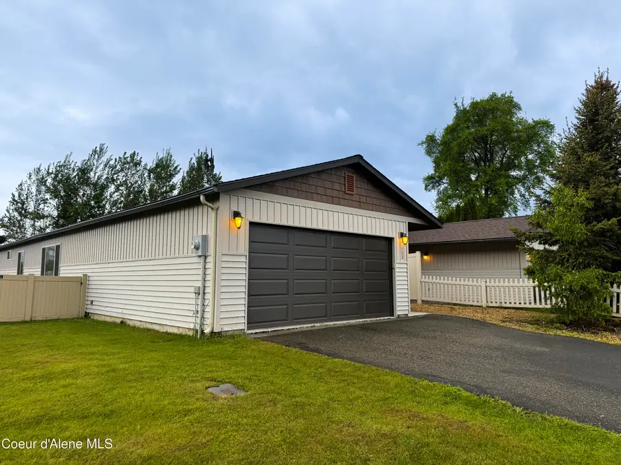 200 Brittany Loop, Kootenai, ID 83840 - #2