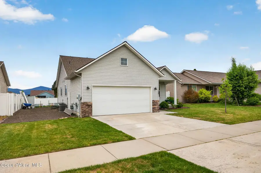 1487 E YELLOWSTONE AVE, Post Falls, ID 83854 - #3