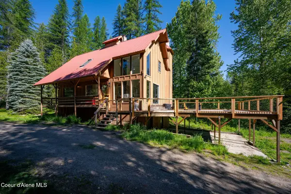 6045 Upper Pack River RD, Sandpoint, ID 83864