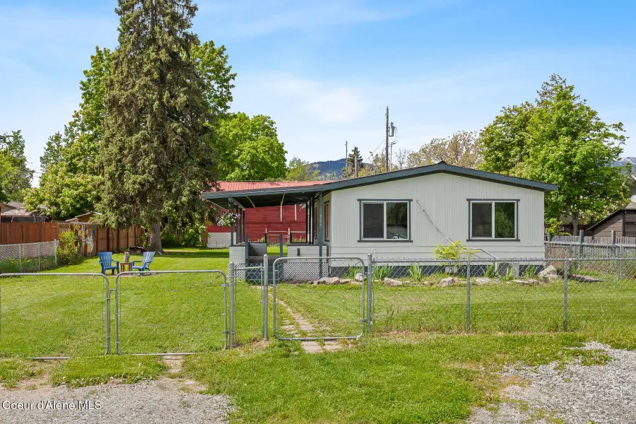 311 N Main St, Kootenai, ID 83840 - #3