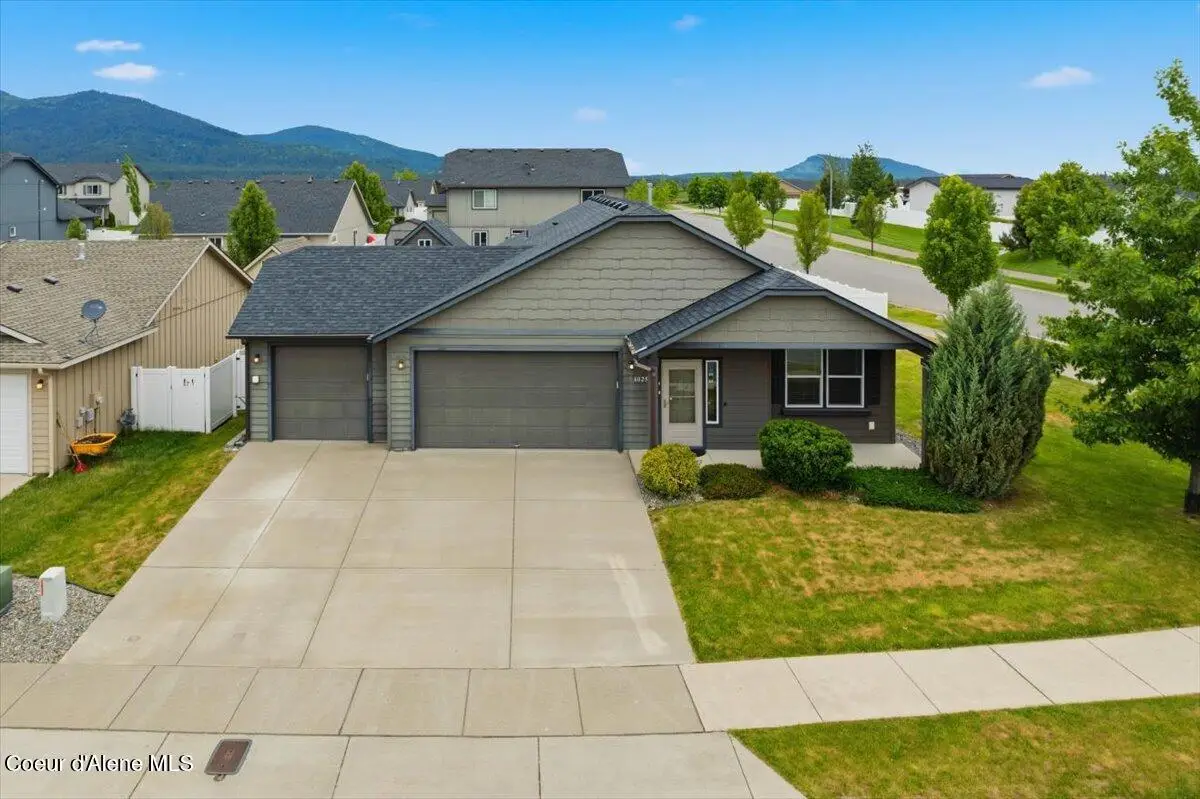 6025 W Trestle St, Rathdrum, ID 83858 - #1