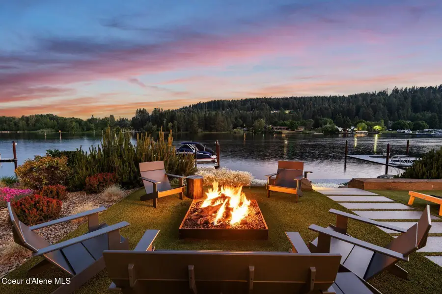 1418 W Bellerive Ln, Coeur Dalene, ID 83814 - #2