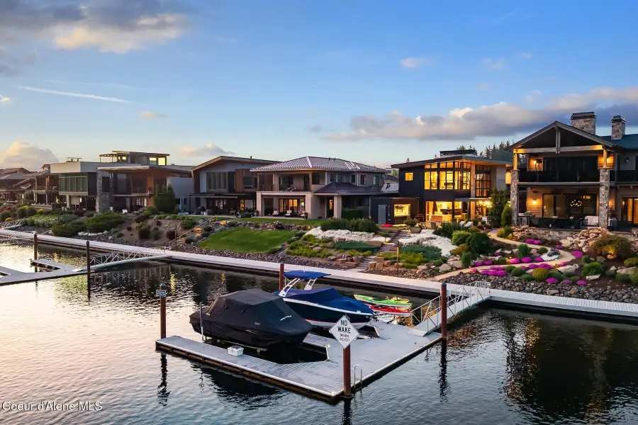 1418 W Bellerive Ln, Coeur Dalene, ID 83814 - #3