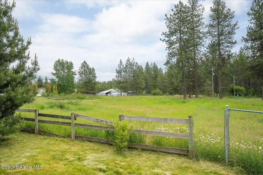 15707 N Ranch Valley RD, Rathdrum, ID 83858 - #3