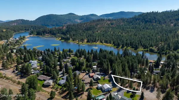 7060 W Tesemini DR, Spirit Lake, ID 83869