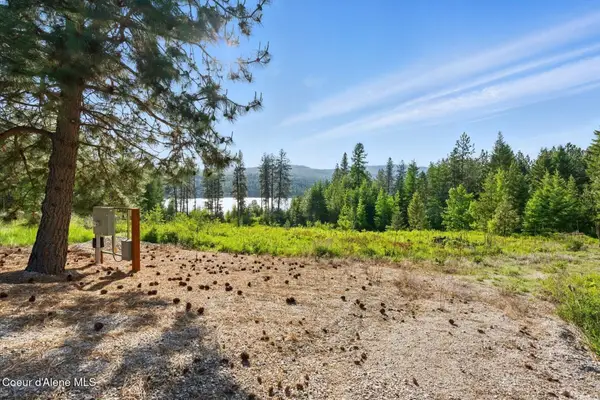 66 Beacon Hill Rd, Cocolalla, ID 83813