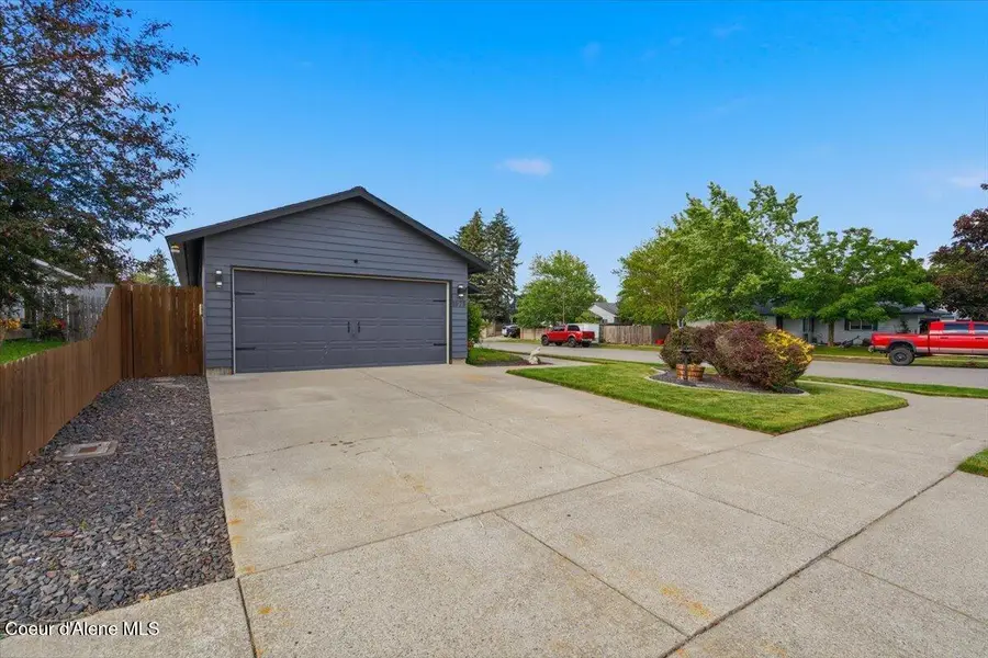 1073 W Kyler AVE, Hayden, ID 83835 - #2