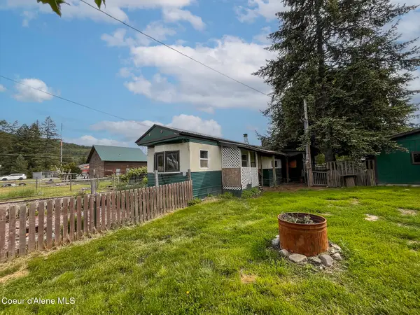 109 W 6th AVE, Clark Fork, ID 83811