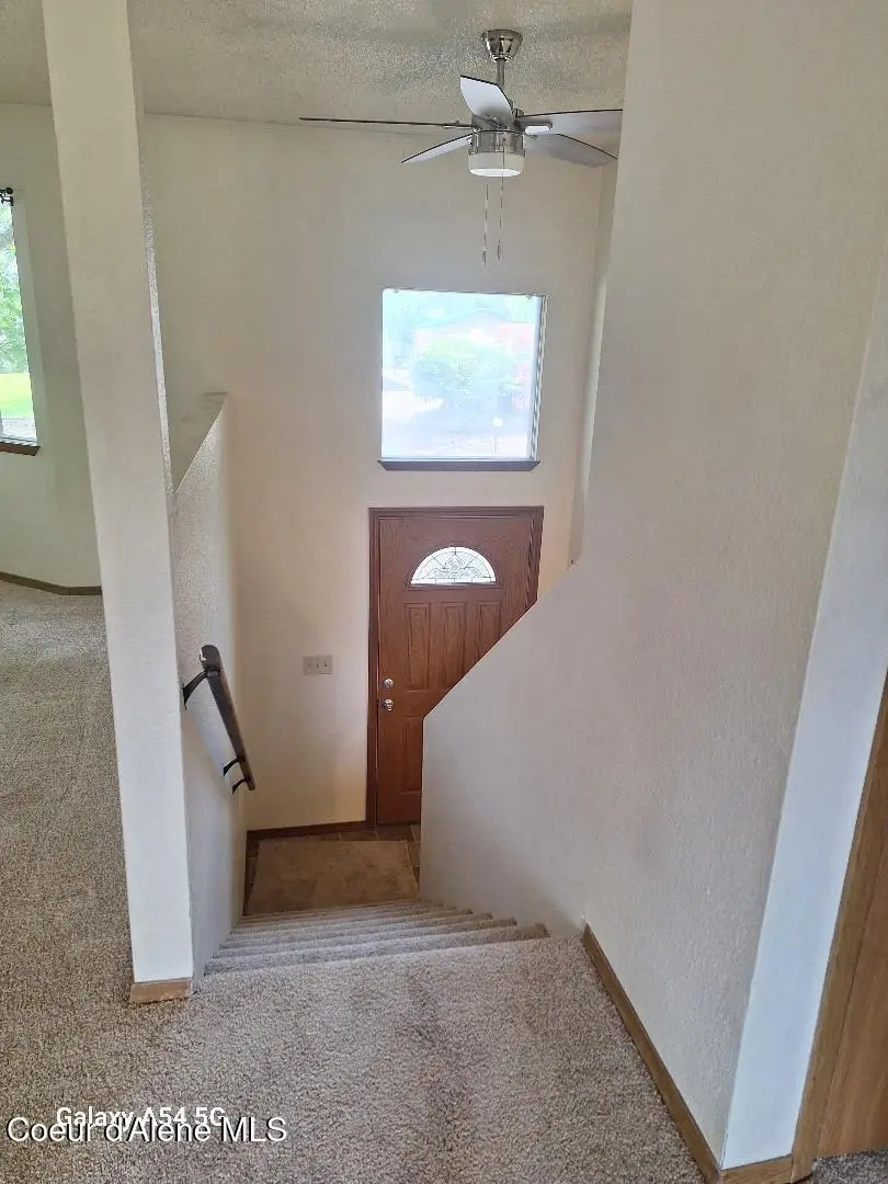 9704 N Hillview DR, Hayden, ID 83835 - #3