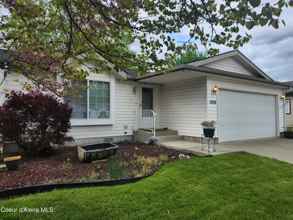 1906 Bounty lp, Hayden, ID 83835