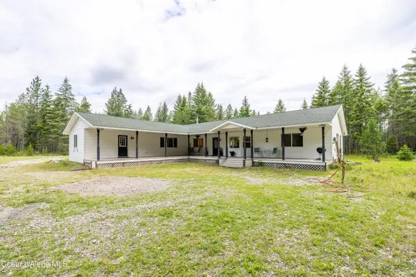 8924 E Black Bear RD, Athol, ID 83801
