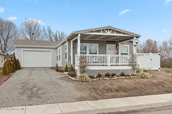 1664 W Bounty LOOP, Hayden, ID 83835