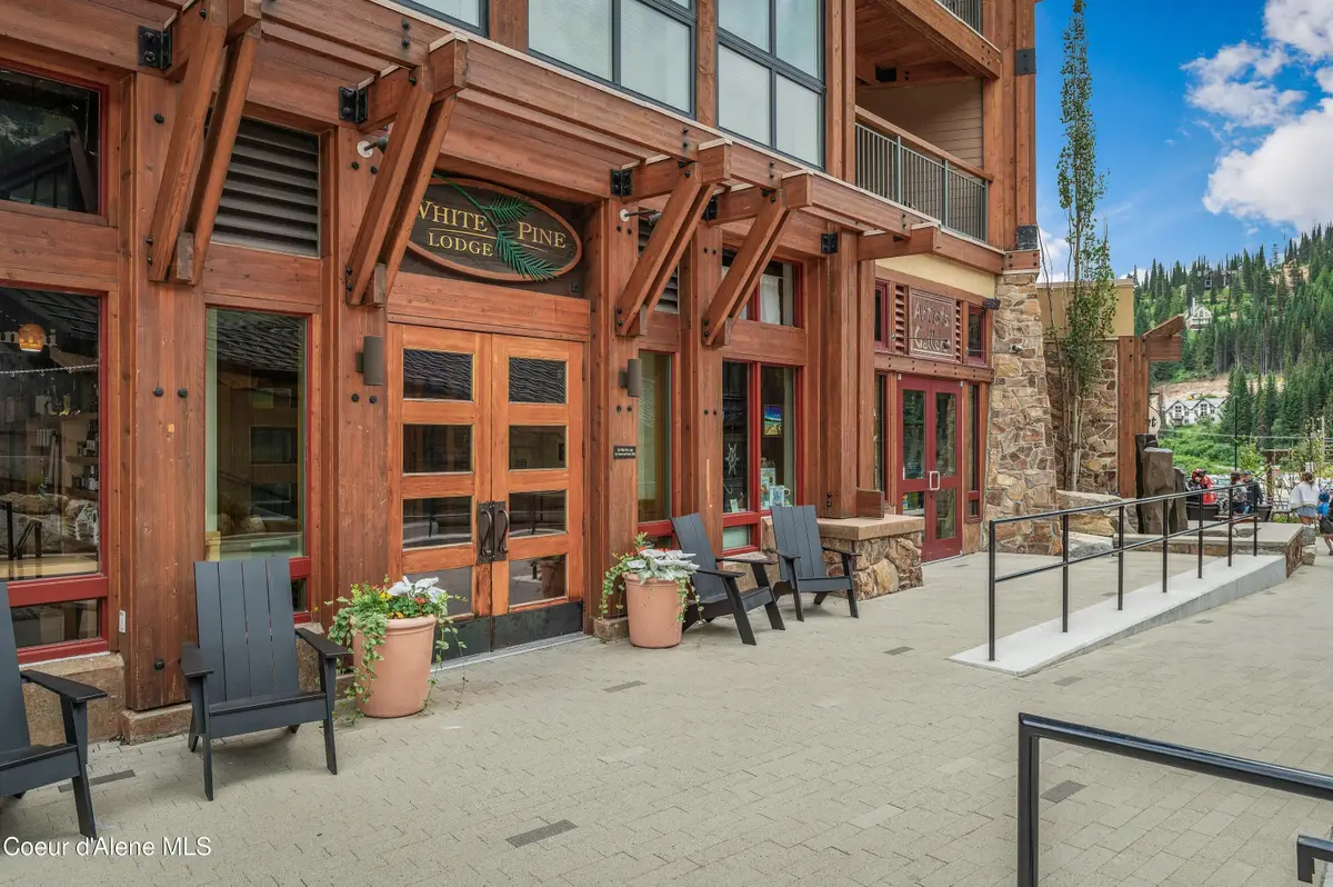 124 Village Ln # 204, Sandpoint, ID 83864 - #1