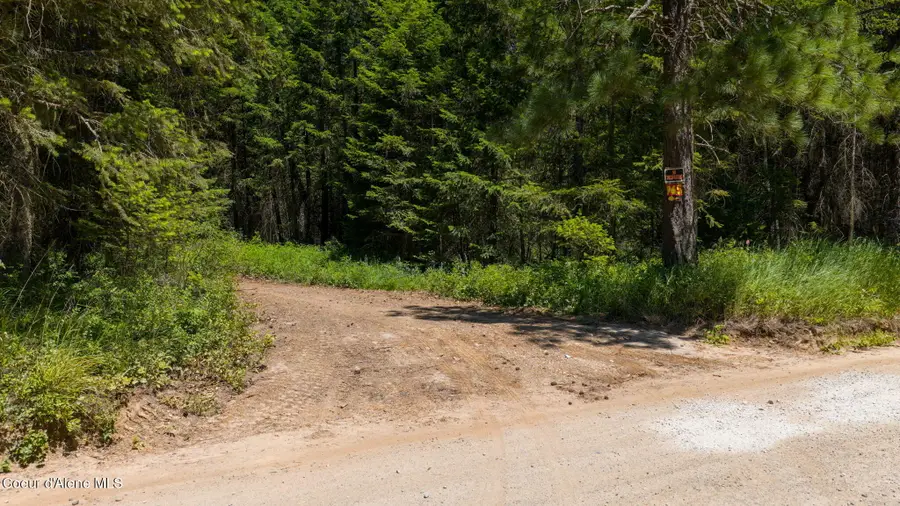 965 Trails End RD, Athol, ID 83801 - #2