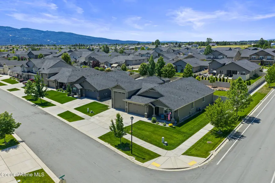 3665 N Croghan DR, Post Falls, ID 83854 - #2