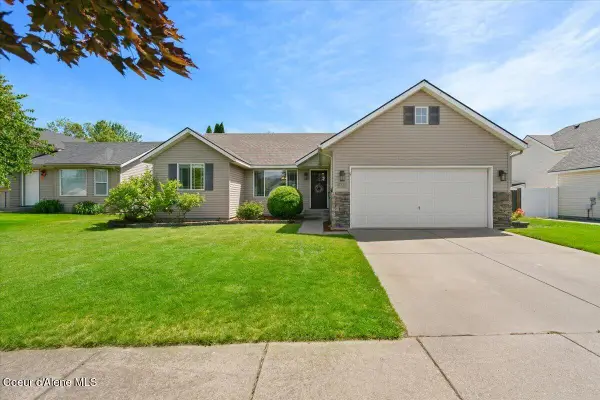 2738 N Ivy LN, Post Falls, ID 83854