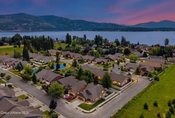 1521 Autumn Ln, Sandpoint, ID 83864
