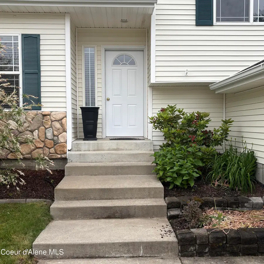 9053 N Drawbridge CT, Hayden, ID 83835 - #3