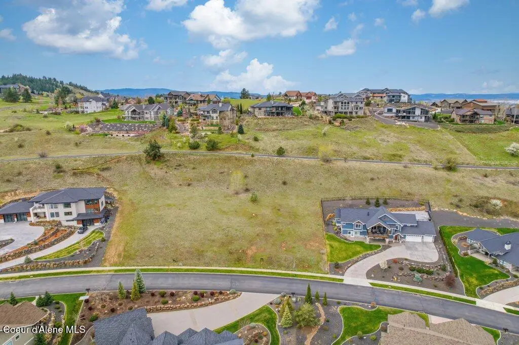 150 N Holiday Hills Dr, Liberty Lake, WA 99019 - #1