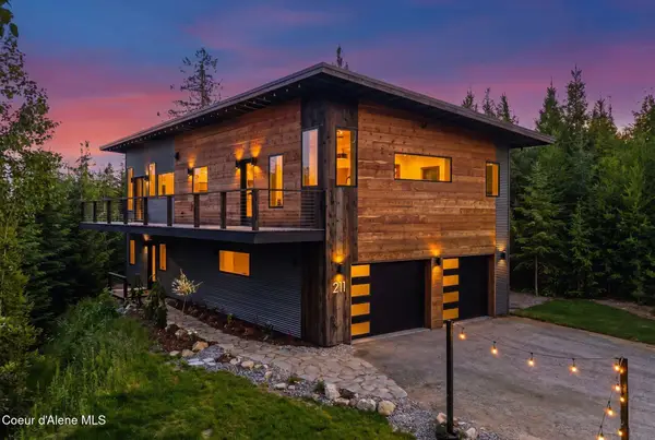 211 Daybreak DR, Sandpoint, ID 83864