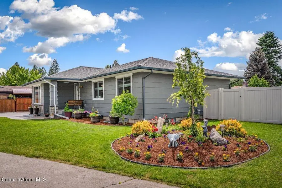 3105 N 6th ST, Coeur Dalene, ID 83815 - #3