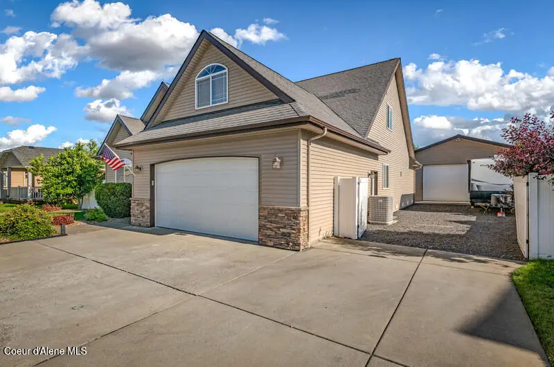 2518 W Berkley LN, Hayden, ID 83835 - #2