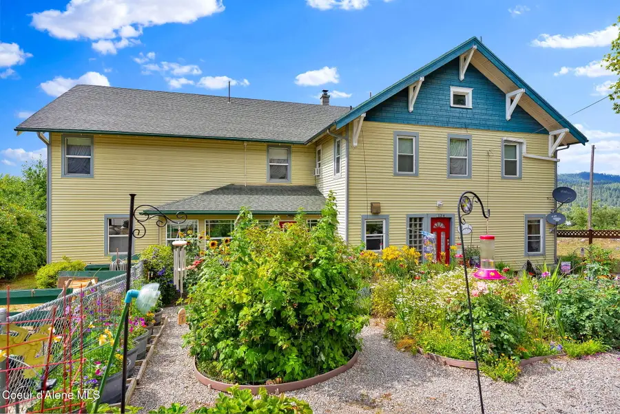 134 N FREDERICK AVE, Harrison, ID 83833 - Image #2