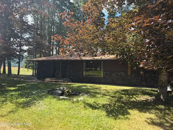 40 Eastside RD, Priest River, ID 83856