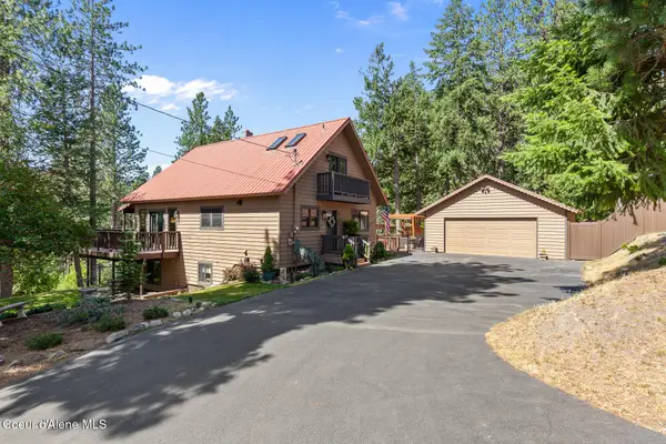 8795 N Clarkview PL, Hayden, ID 83835