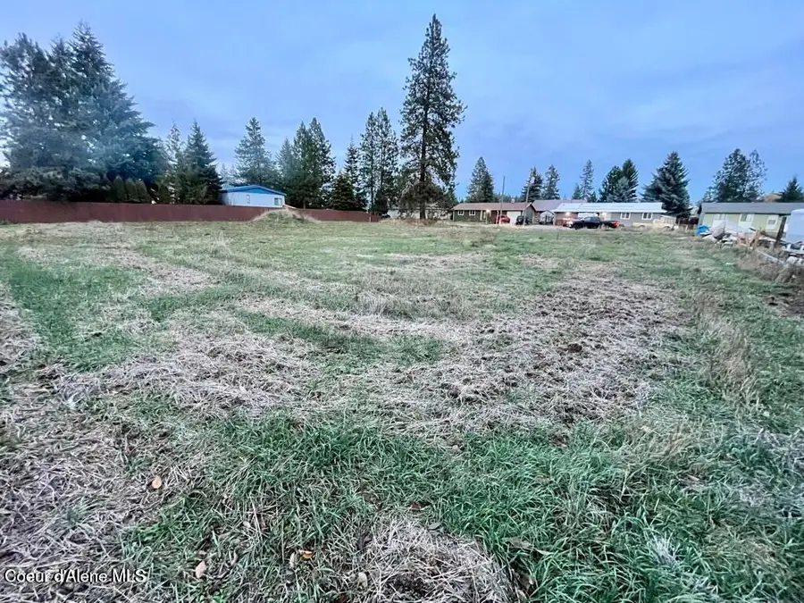 32751 N 4th AVE, Spirit Lake, ID 83869 - #3