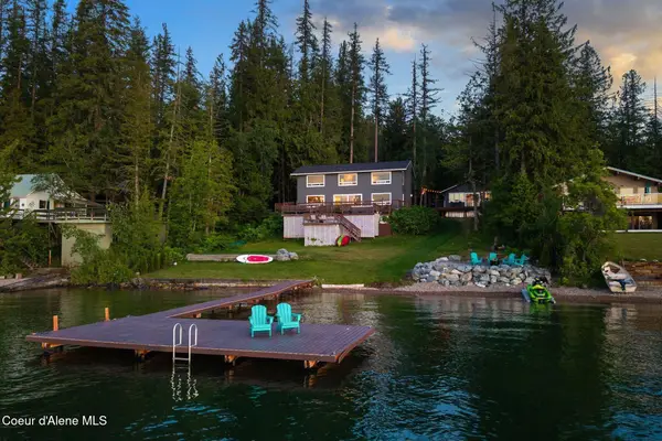 169 Lakeshore DR, Sagle, ID 83860