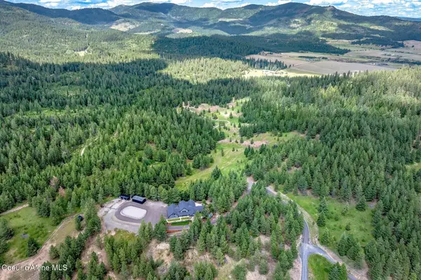 14815 S Starr Rd, Rockford, WA 99030