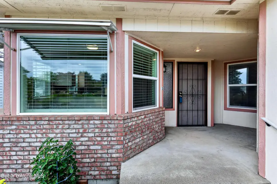 1537 W Woodlawn DR #1, Hayden, ID 83835 - #3