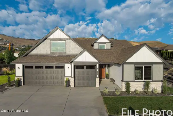8857 W CALIFORNIA ST, Rathdrum, ID 83858