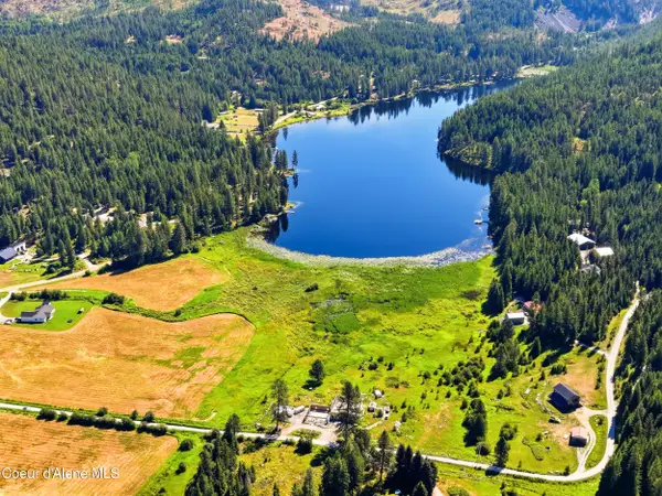 259 S Beaver Lake Rd, Athol, ID 83801
