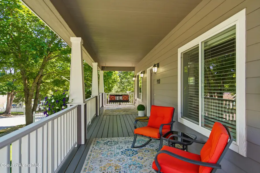 910 E Saint Maries AVE, Coeur Dalene, ID 83814 - #3