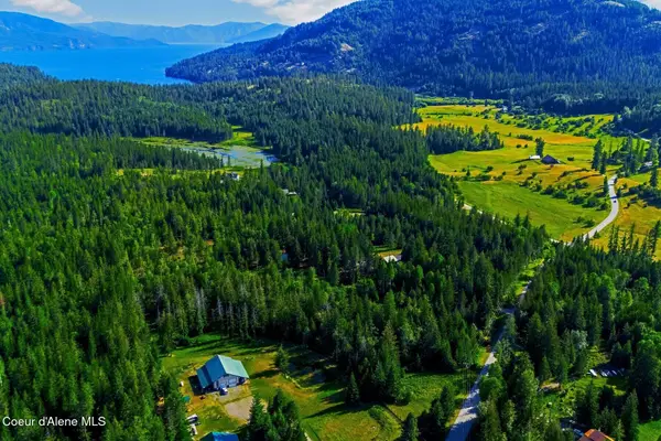 27 Tanager Lane, Sagle, ID 83860