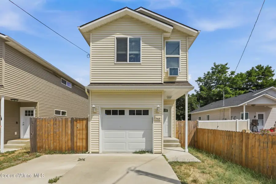 2608 N 11th ST, Coeur Dalene, ID 83815 - #3