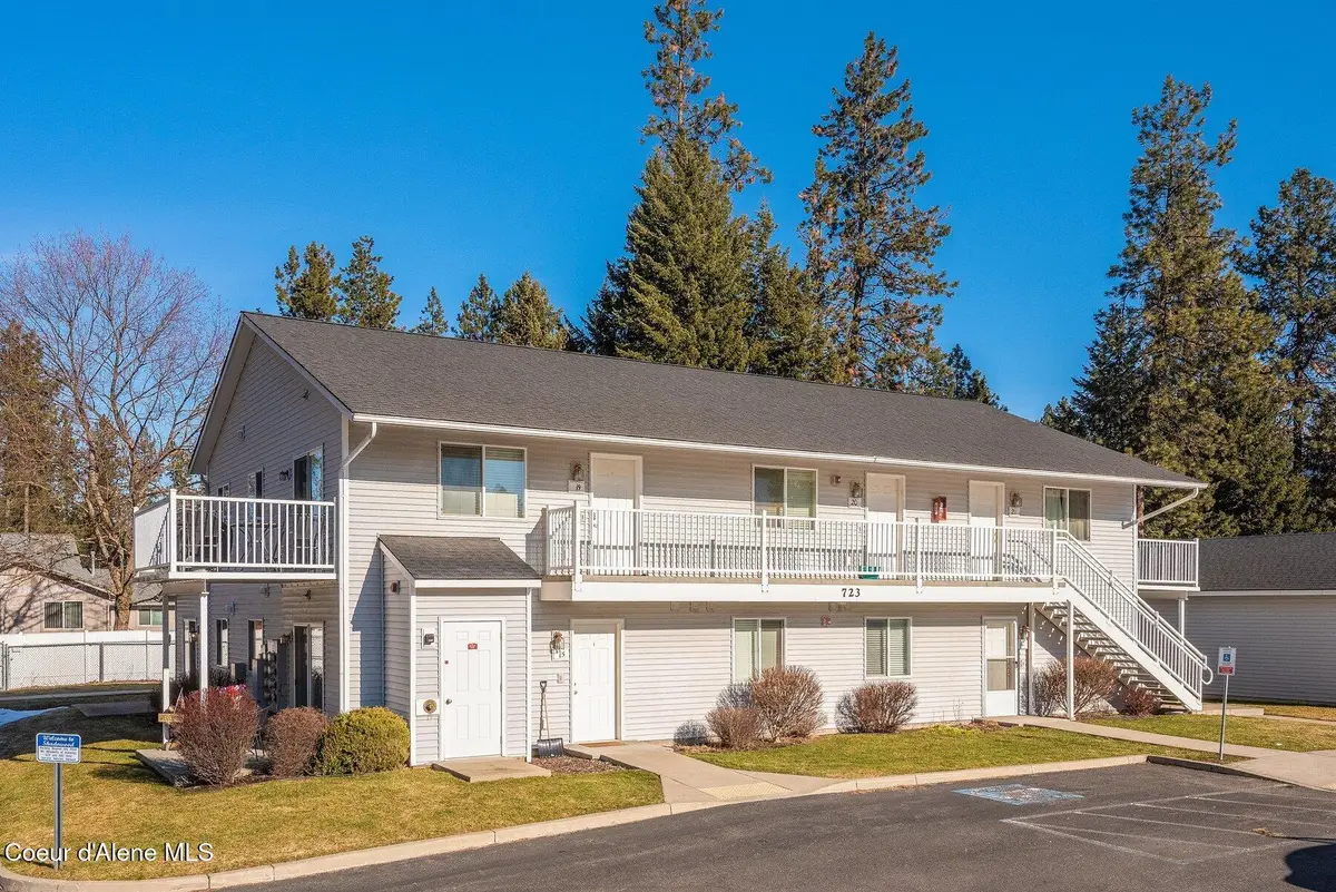 723 E Whispering Pines LN #19, Coeur Dalene, ID 83815 - #1