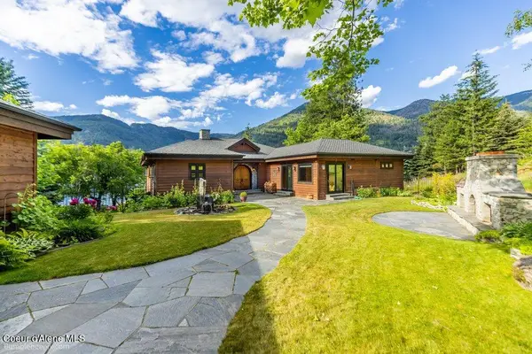 55 La Vita Bella Lane, Hope, ID 83836