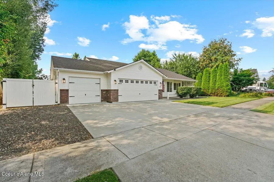 1944 W Ridgemont AVE, Hayden, ID 83835 - #2