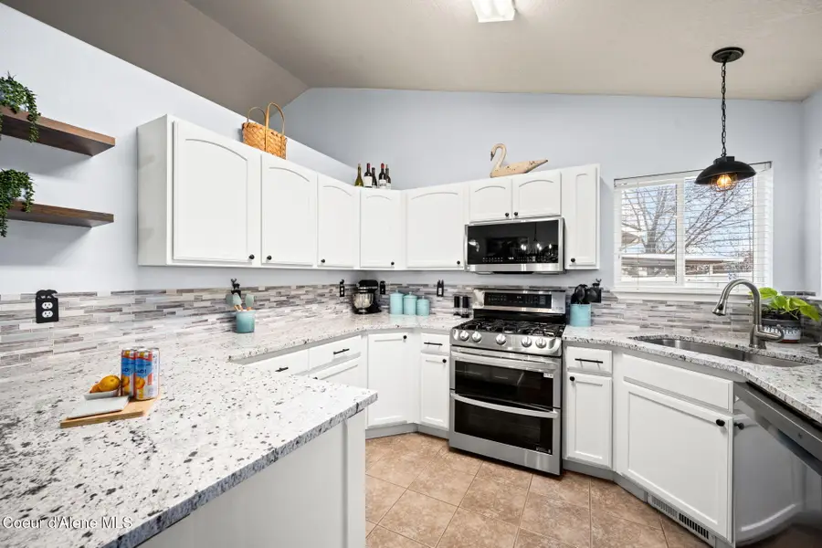 2858 N ALFALFA LOOP, Post Falls, ID 83854 - Image #2