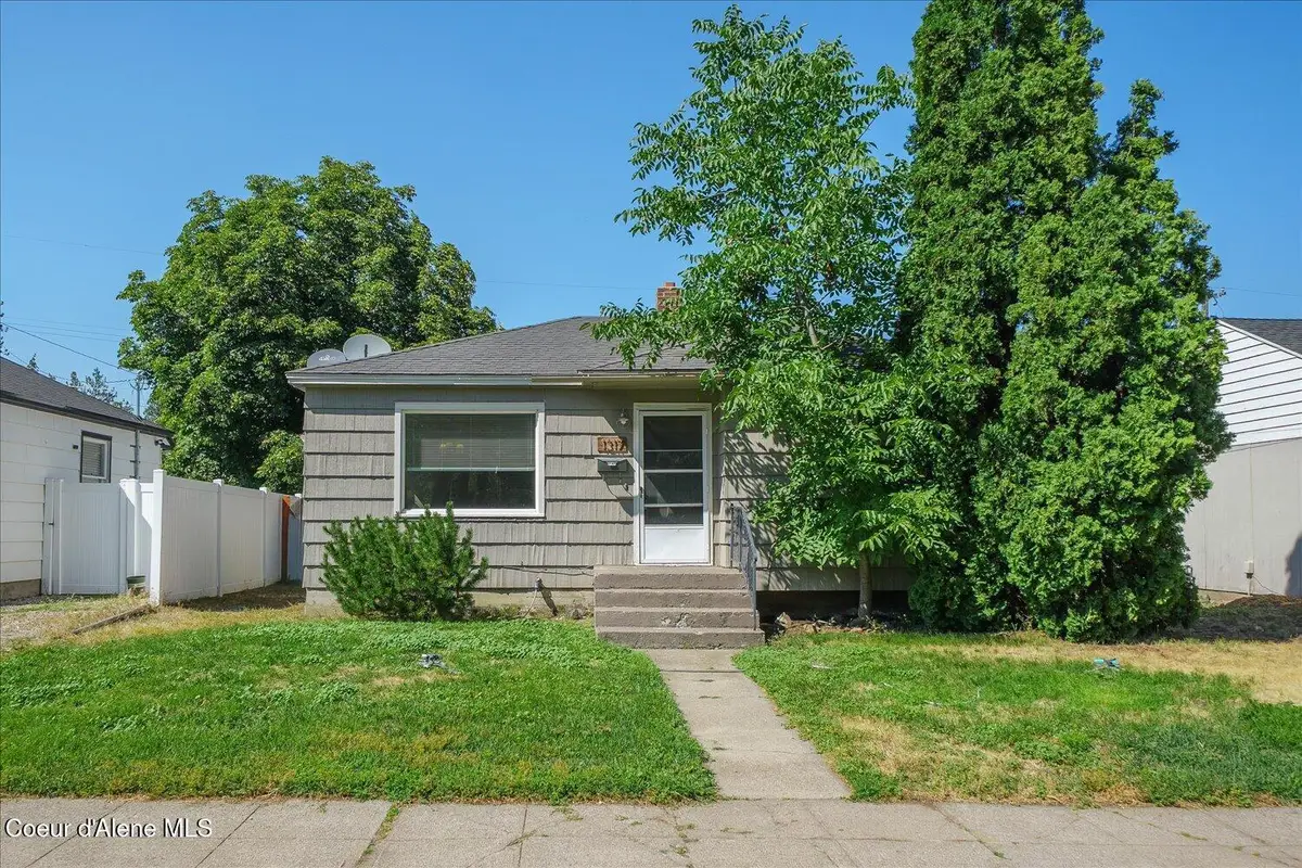 1317 E 33rd Ave, Spokane, WA 99203 - #1