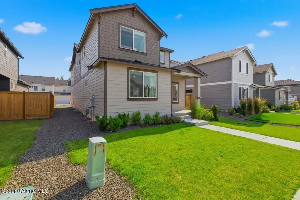 318 E Viceroy AVE, Hayden, ID 83835
