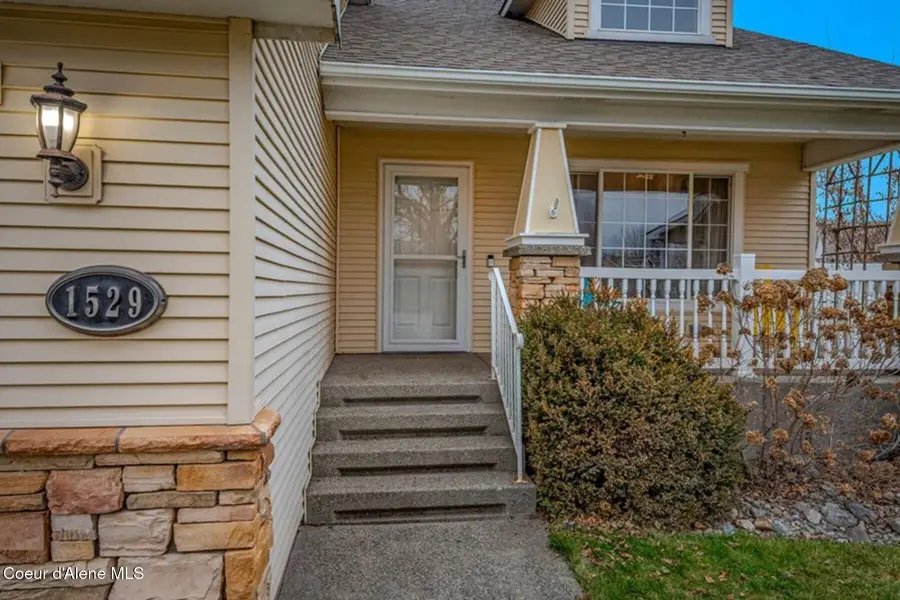 1529 W Coquille Ct, Post Falls, ID 83854 - Image #2